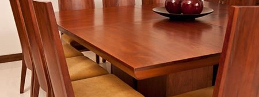 dřevěný jídelní stůl, lepený nábytek a vybavení